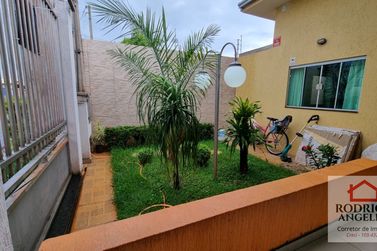 Casa &agrave; venda - 200m&sup2; - Residencial Jardim do Lago IV