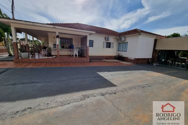 Ch&aacute;cara &agrave; venda - 850m&sup2; - Vila Anselmo