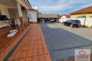 Ch&aacute;cara &agrave; venda - 850m&sup2; - Vila Anselmo