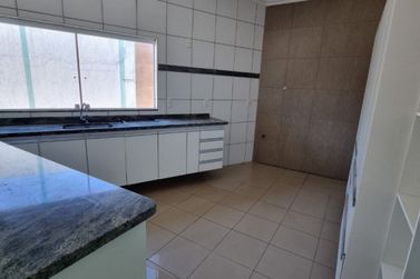 Casa &agrave; venda - 261m&sup2; - Parque Residencial Village