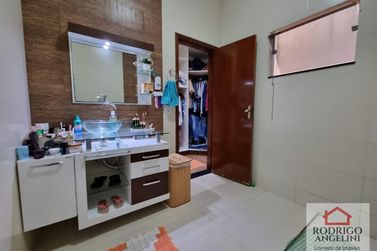 Casa &agrave; venda - 200m&sup2; - Residencial Ana Paula