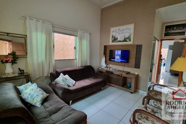Casa &agrave; venda - 200m&sup2; - Residencial Jardim do Lago IV