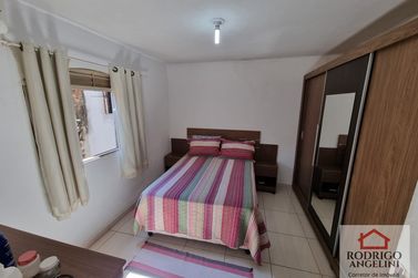 Casa &agrave; venda - 180m&sup2; - Jardim S&atilde;o Vicente