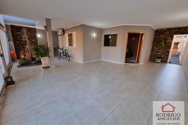 Casa &agrave; venda - 200m&sup2; - Residencial Ana Paula