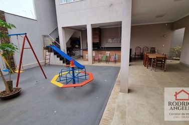 Casa &agrave; venda - Residencial Jardim do Lago III