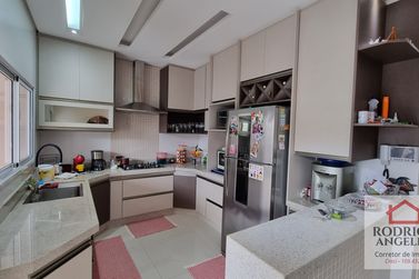 Casa &agrave; venda - Residencial Jardim do Lago III