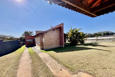 Ch&aacute;cara &agrave; venda - 180m&sup2; - &Aacute;rea Rural de Porangaba