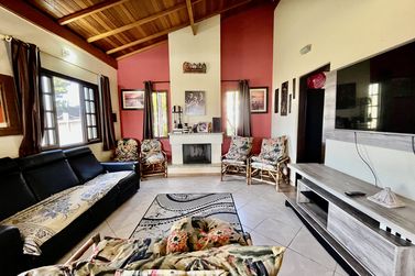 Ch&aacute;cara &agrave; venda - 180m&sup2; - &Aacute;rea Rural de Porangaba