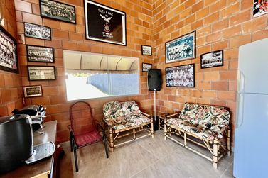 Ch&aacute;cara &agrave; venda - 180m&sup2; - &Aacute;rea Rural de Porangaba