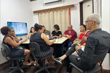 Prefeitura de Porto Seguro discute demandas da educa&ccedil;&atilde;o com APLB Sindicato