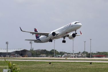 Porto Seguro tem queda no pre&ccedil;o das passagens a&eacute;reas no segundo semestre de 2025