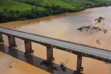 Ponte sobre o Rio Jequitinhonha ter&aacute; tr&aacute;fego liberado ainda este ano