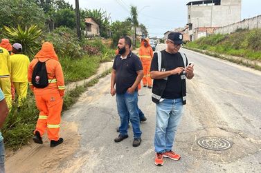 Opera&ccedil;&atilde;o desmonta ocupa&ccedil;&atilde;o irregular em &aacute;rea de risco na Ladeira do Sapot&iacute;