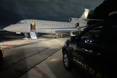 Pol&iacute;cia Federal apura voos de jatos de Vorcaro a Trancoso