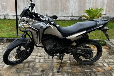 PM apreende motocicleta com sinais de adultera&ccedil;&atilde;o em Arraial d&rsquo;Ajuda