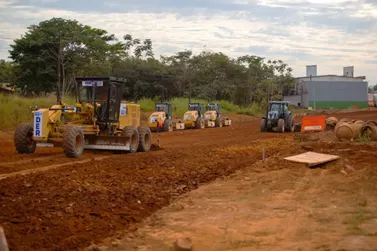 Linha 625 recebe obras de pavimenta&ccedil;&atilde;o, em Jaru