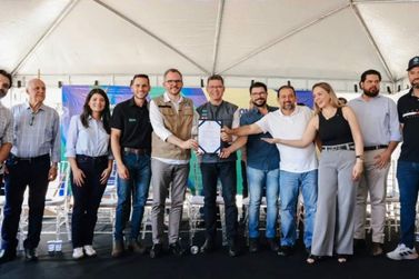 Nim Barroso participa da cerim&ocirc;nia de assinatura para amplia&ccedil;&atilde;o do aeroporto de Ji-Paran&aacute;