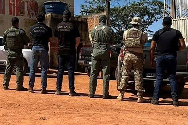 PF prende cinco pessoas e apreende 1.900 litros de combust&iacute;vel contrabandeado em RO