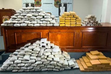Opera&ccedil;&atilde;o entre PM e PRF apreende mais de 240 quilos de drogas em Seringueiras