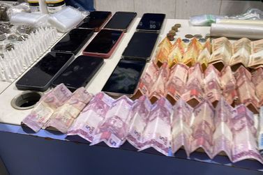 Sete pessoas s&atilde;o presas por tr&aacute;fico em a&ccedil;&atilde;o policial na zona Leste de Porto Velho