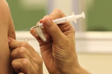 Campanha de multivacina&ccedil;&atilde;o para crian&ccedil;as e adolescentes &eacute; lan&ccedil;ada em todo pa&iacute;s