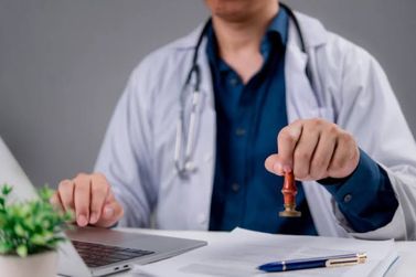 MP apura suspeita de m&eacute;dicos receberem sal&aacute;rios sem cumprir carga hor&aacute;ria em RO