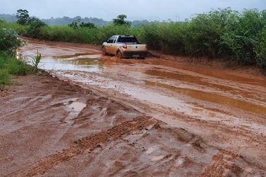 Protesto bloqueia Estrada da Penal e interrompe acesso ao Baixo Madeira