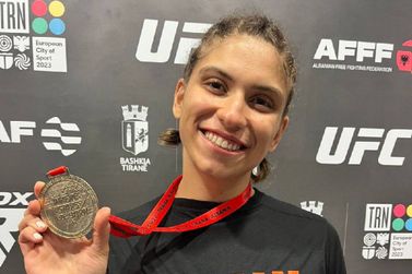 Pouso-alegrense Fernanda Guersone conquista campeonato mundial de MMA 