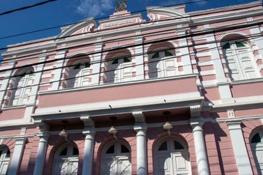 Teatro Municipal de Pouso Alegre: onde a história e arte ganham vida e encantam 