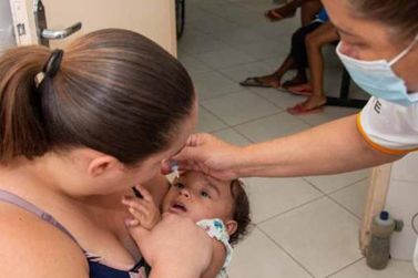 Vacinação contra a poliomielite tem início em todos os municípios mineiros