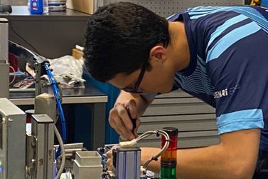Trilhas de Futuro tem forma&ccedil;&atilde;o t&eacute;cnica para ensino m&eacute;dio em parceria com Senai
