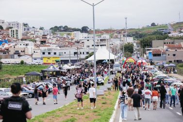 Via Noroeste ter&aacute; o maior encontro de carros antigos da regi&atilde;o com 250 cl&aacute;ssicos