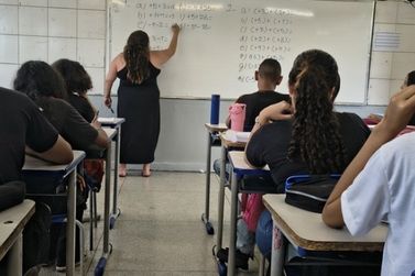 Nomeado o primeiro lote de aprovados no concurso para escolas estaduais de Minas