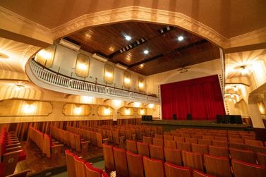 Teatro, humor e m&uacute;sica recheiam a agenda cultural de Pouso Alegre no fim de semana