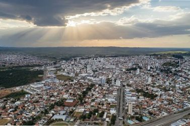Baixa umidade do ar, estiagem prolongada e ventos favorecem focos de inc&ecirc;ndio em PA