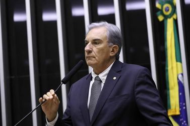 Rafael Sim&otilde;es garante reelei&ccedil;&atilde;o com queda expressiva de votos em Pouso Alegre