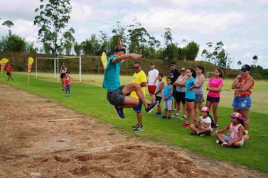 Sesc Verão inicia com atletismo, axé, timbalada e vivência dançante