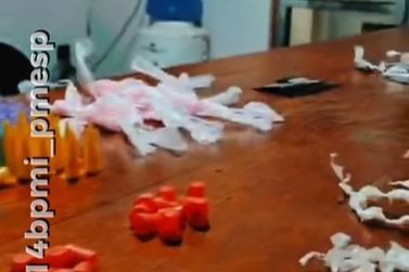Duas pessoas são presas em flagrante com drogas em Iguape