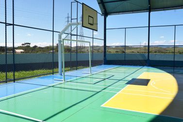 Escola no Parque Minas Gerais ganha quadra coberta