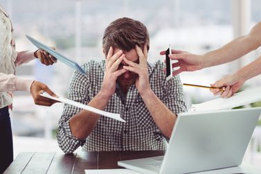 Estresse e ansiedade aumentam at&eacute; 75% no fim de ano entre os brasileiros