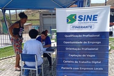 SINE Itinerante divulga a programa&ccedil;&atilde;o de mar&ccedil;o nos bairros em Itatiaia