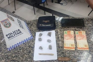 PM prende homem e apreende coca&iacute;na e maconha em Itatiaia