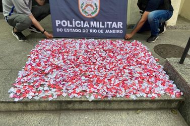 PM realiza a apreens&atilde;o de 2,5 mil pinos de coca&iacute;na em Resende