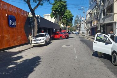 Retroescavadeira perfura tubula&ccedil;&atilde;o e causa vazamento de g&aacute;s em Resende
