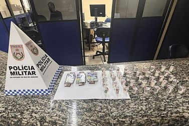 Adolescente &eacute; apreendido com 41 pinos de coca&iacute;na e tr&ecirc;s tabletes de maconha