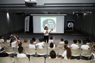 Projeto 'Cine Zez&eacute; Motta' promove sess&atilde;o de cinema gratuito em Itatiaia nesta sexta-feira