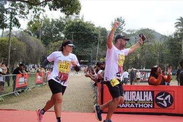 Atletas disputam maratona de 42 km com percurso de Penedo &agrave; Mau&aacute;
