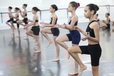 Bolshoi faz pr&eacute;-sele&ccedil;&atilde;o em Itatiaia de novos alunos para Escola de Dan&ccedil;a