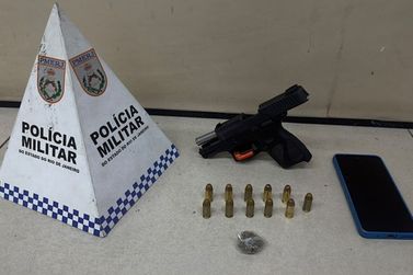 Homem &eacute; preso com arma de uso restrito, em Itatiaia