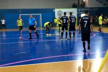 Segunda noite do Futsal nos Jogos dos Trabalhadores agita torcida com bons jogos